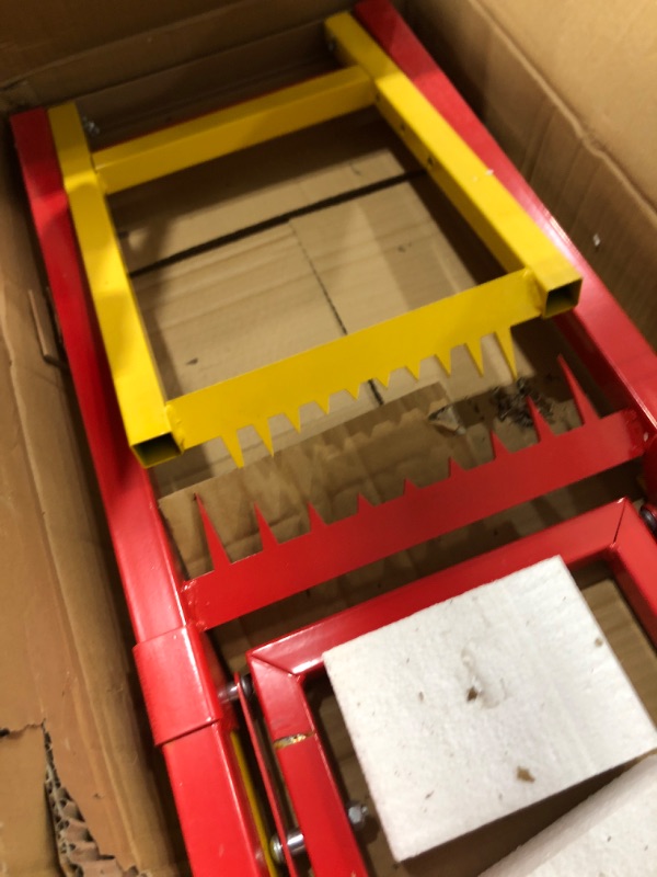 Photo 1 of /Scissor lift/