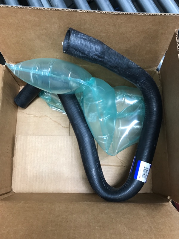 Photo 2 of ACDelco Gold 26061X Molded Upper Radiator Hose