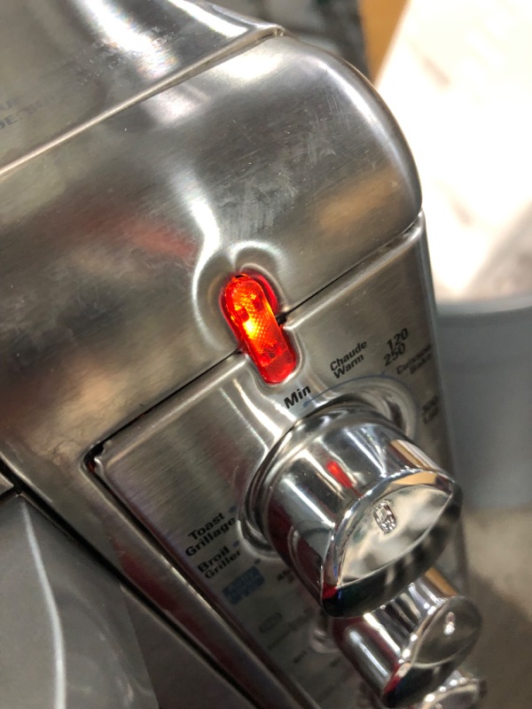 Photo 6 of ***USED - COVERED IN SCRATCHES AND DENTS - POWERS ON - UNABLE TO TEST FURTHER - LIKELY MISSING PARTS***
Black+Decker TO3265XSSD Extra Wide Crisp ‘N Bake Air Fry Toaster Oven, Silver, Fits 9" x 13" Pan