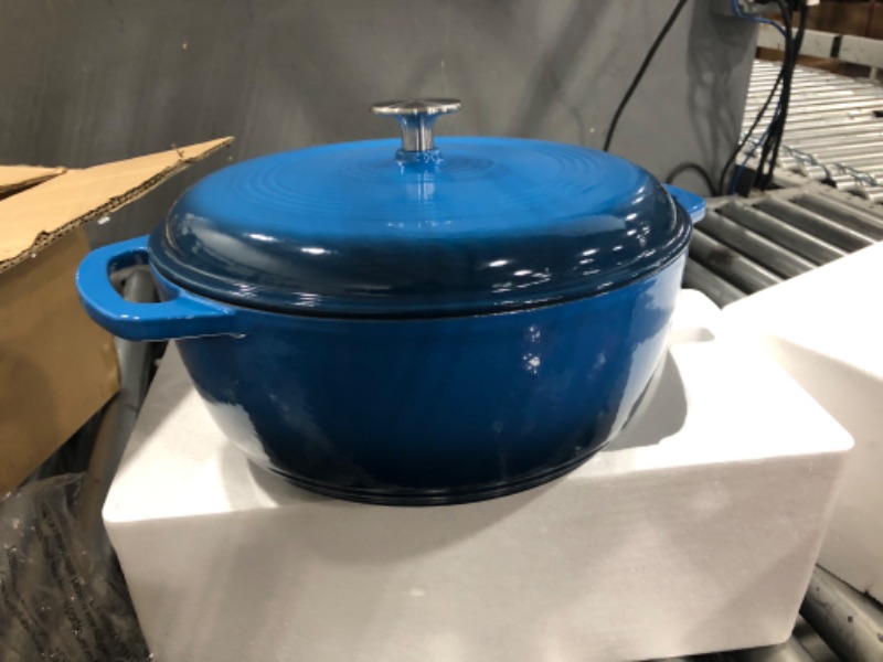 Photo 1 of 6 Quart Large Blue Enamel Cast-Iron Dutch Oven Kitchen Cookware
