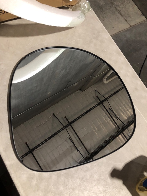 Photo 3 of ***USED***
Asymmetrical Wall Mirror Matel Matte Black Framed Wall Mirror for Living Room 23.6"*23.6"