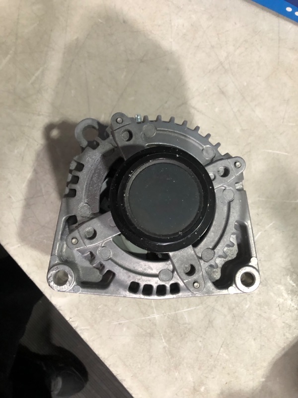 Photo 1 of ***HEAVY USE - GRINDING NEAR BOLT HOLES - UNABLE TO TEST***
ACDelco GM Genuine Parts 84143543 Alternator