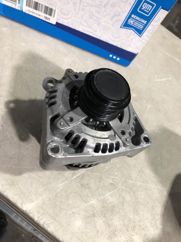 Photo 9 of ACDelco 84143543 Alternator