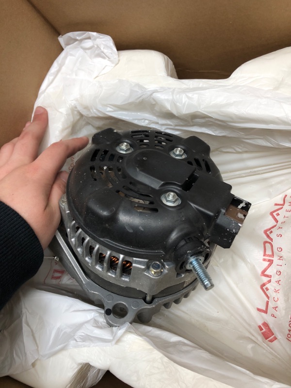 Photo 3 of ACDelco 84143543 Alternator