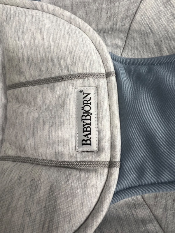 Photo 2 of BabyBjörn Bouncer Balance Soft, Woven/Jersey, Blue/Grey