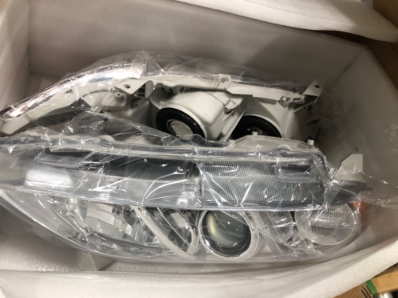 Photo 3 of *DAMAGE*
AS 2007 2008 2009 Toyota Camry Headlight Assembly Headlamps 