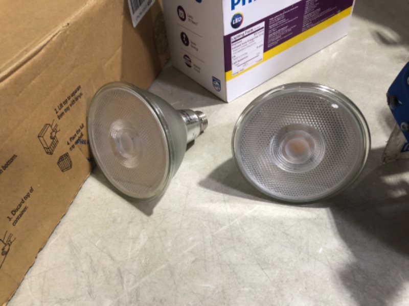 Photo 2 of ***USED - UNABLE TO TEST***
Philips Philips 90W Equivalent Bright White PAR38 Medium LED Floodlight Light Bulb (2-Pack) pk of 4