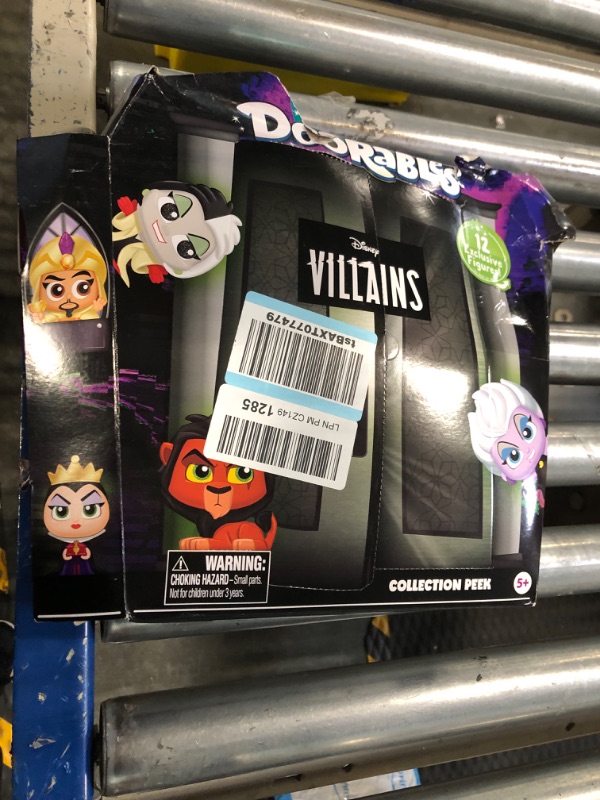 Photo 2 of Disney Doorables Villain Collection Peek, Includes 12 Exclusive Mini Figures, Styles May Vary, Officially Licensed Kids Toys for Ages 5 Up, Amazon Exclusive
