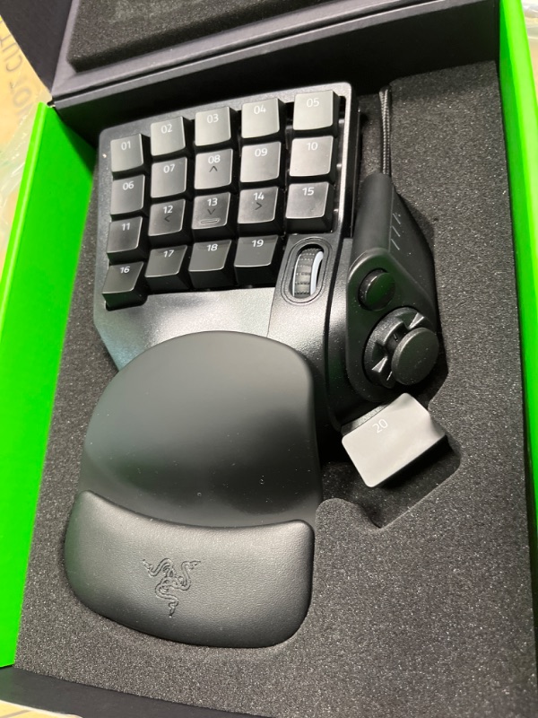 Photo 4 of Razer Tartarus Pro Gaming Keypad: Analog-Optical Key Switches - 32 Programmable Keys - Customizable Chroma RGB Lighting - Programmable Macros - Variable Key Press Pressure Sensitivity - Classic Black