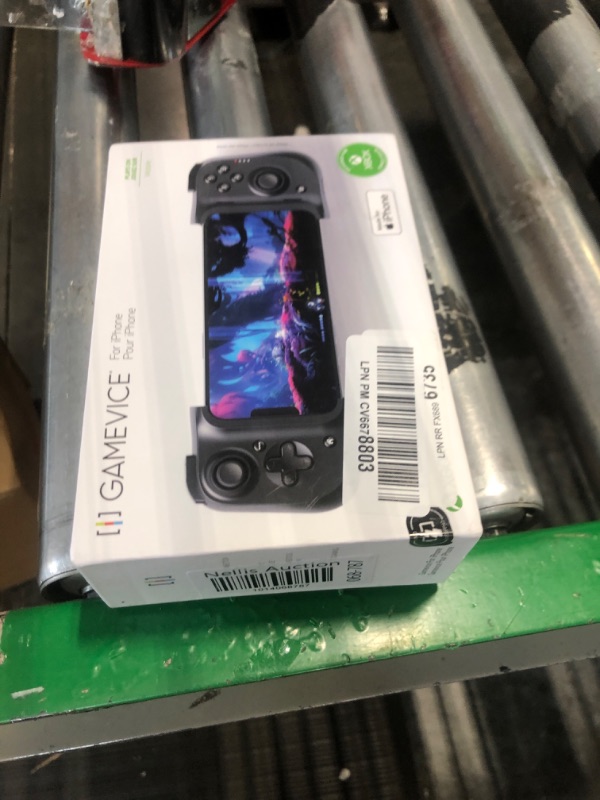 Photo 1 of Gamevice for iPhone - MFi iPhone Game Controller: Fits iPhone 14 – Play Xbox Cloud Gaming, PS Remote Play, GeForceNOW, Arcade, Luna, CoD, Diablo Immortal, Apex – Free 1 Month Xbox Game Pass Ultimate