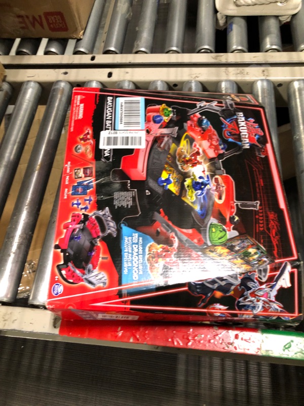 Photo 2 of Bakugan Battle Arena with Exclusive Special Attack Dragonoid, Customizable, Spinning Action Figure and Playset, Kids Toys for Boys and Girls 6 and up Battle Arena (New)