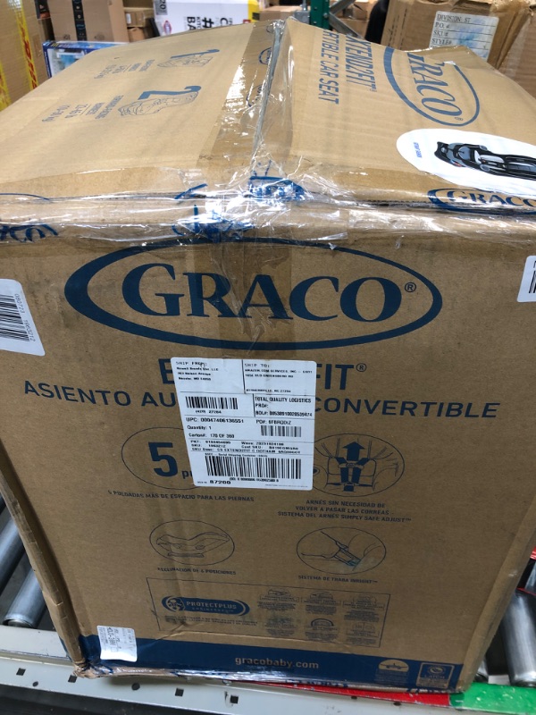 Photo 2 of Graco Extend2Fit Convertible Car Seat, Gotham