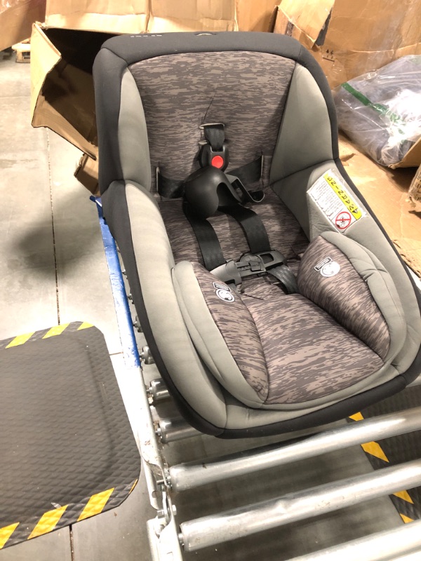 Photo 3 of Cosco Mighty Fit 65 DX Convertible Car Seat (Heather Onyx Gray)