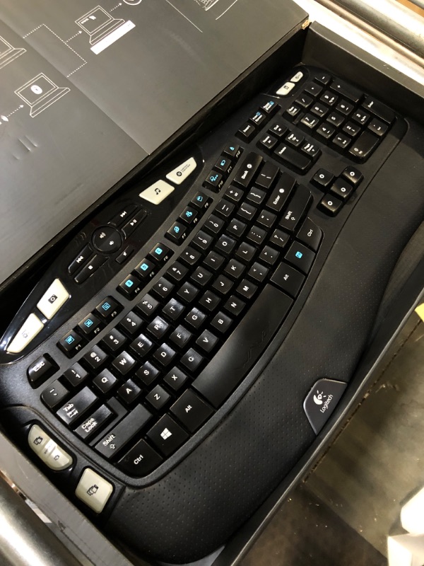 Photo 1 of Logitech Ergo K860 Wireless Ergonomic Keyboard with Wrist Rest 