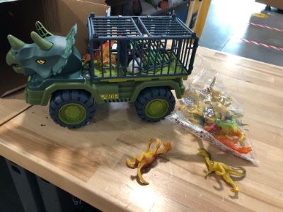 Photo 5 of FUNSURE Dinosaur Truck Toys for 2-7 Years, Dinosaur Truck with 15 Dinosaur Figures and Activity Play Mat, Dinosaur Truck Toys to Improve Kids' Learning Ability, Birthday Gift for Boys. Triceratops