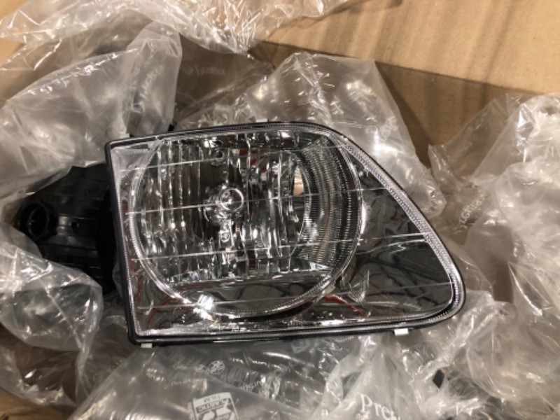 Photo 3 of PIT66 Headlight, Compatible with 98-03 Ford F150/04 F150 Heritage/97-02 Expedition/98-99 F250/97 F150, F250 Light Duty (Built After 7/96) Clear Lens Chrome Housing Amber Reflector 1998-2004 F150 (Basic-Clear Lens Chrome Housing)