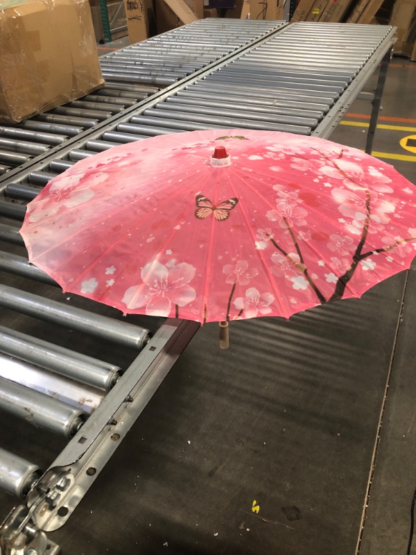 Photo 1 of MAFSMJP Silk Cloth Umbrella Chinese Classic Style Oil Paper Parasol Umbrella Suspended Ceiling Art Decorative Umbrella P