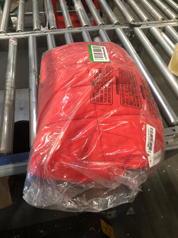 Photo 1 of Amazon Essentials Women's Mid-Weight Puffer Vest X-Large Red