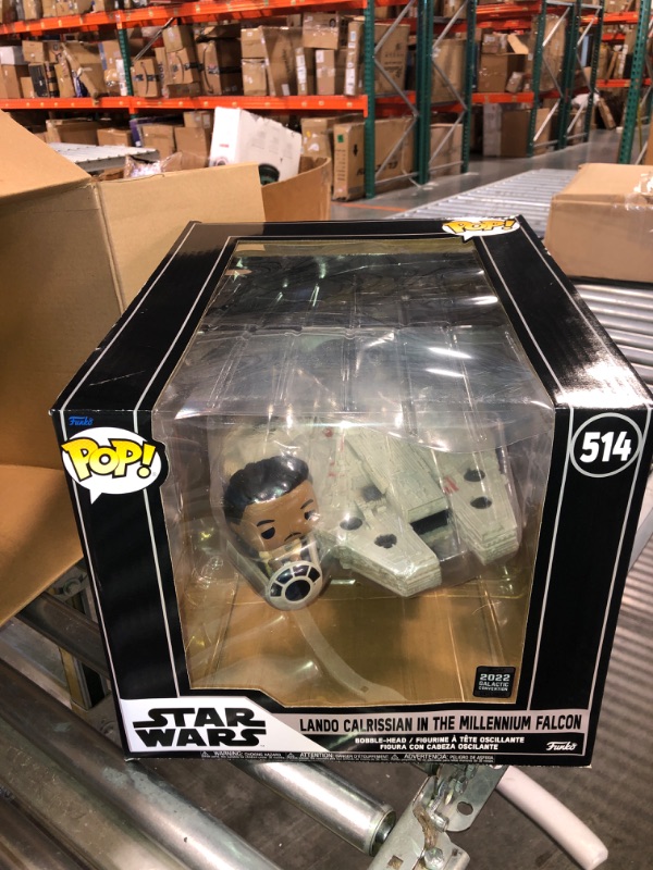 Photo 3 of Funko Pop! Ride Super Deluxe: Star Wars - Lando Calrissian in The Millenium Falcon (Shared Galactic Convention, Amazon Exclusive), Multicolor