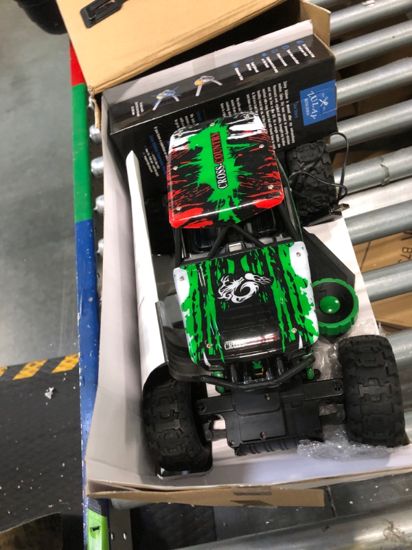 Photo 3 of DOUBLE E RC Car 1:12 Remote Control Car Monster Trucks with Head Lights 4WD Off All Terrain RC Car Rechargeable Vehicles Green