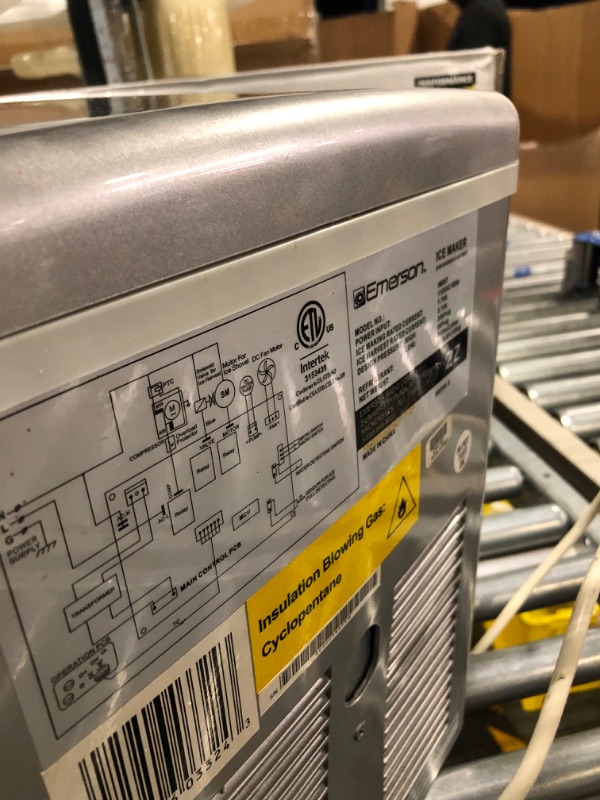 Photo 1 of 
Have one to sell?
Sell now
Similar sponsored items
See all

Gevi Household Countertop Nugget Ice Maker, Sonic Pebble Ice Machine, 30lbs/24 H
New
$474.99
$499.99 5% off
Free shipping


Mondawe Bullet Ice Maker 66lbs/24h w/ Ice Scoop & Built-in Rack, Cubed