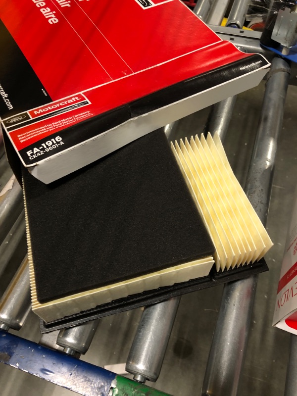 Photo 3 of Motorcraft - FA1916 Air Filter