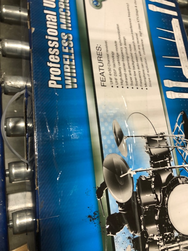 Photo 1 of Froket 4 Antennas Wireless Microphone System Pro UHF True Diversity Dual Channel Wireless Mics Set with 2 Metal Cordless Dynamic Handheld Mic for Singing, Karaoke, Church, Party, Stage (T-M20)