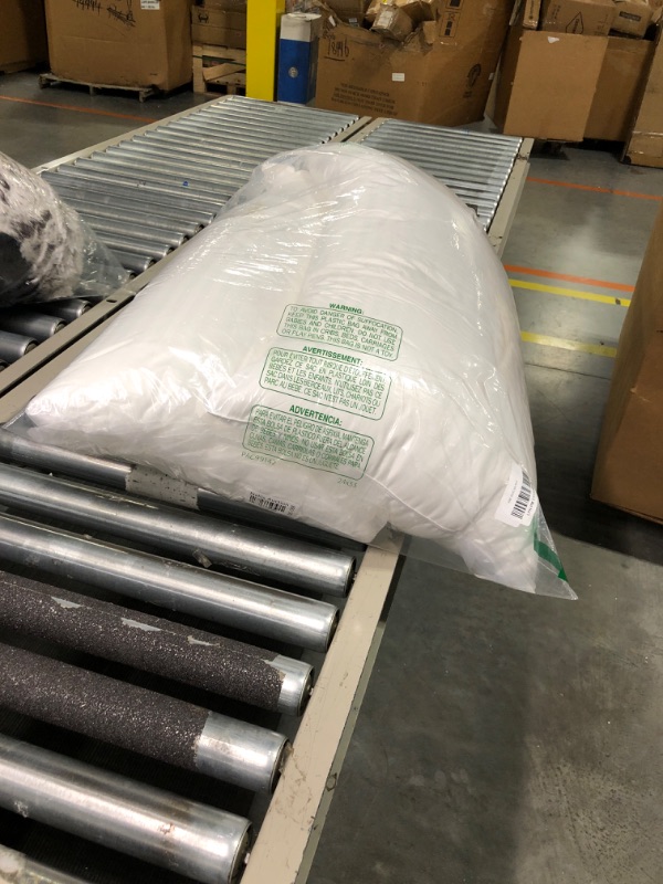 Photo 1 of 18 x 29 Inches
1 opened, 1 new.
 Bed Pillows for Sleeping Standard Size 2 Pack Premium Luxury Hotel Quality Soft Pillows Down Alternative Filling for Back, Stomach or Side Sleepers, 18 x 29 Inches White Standard