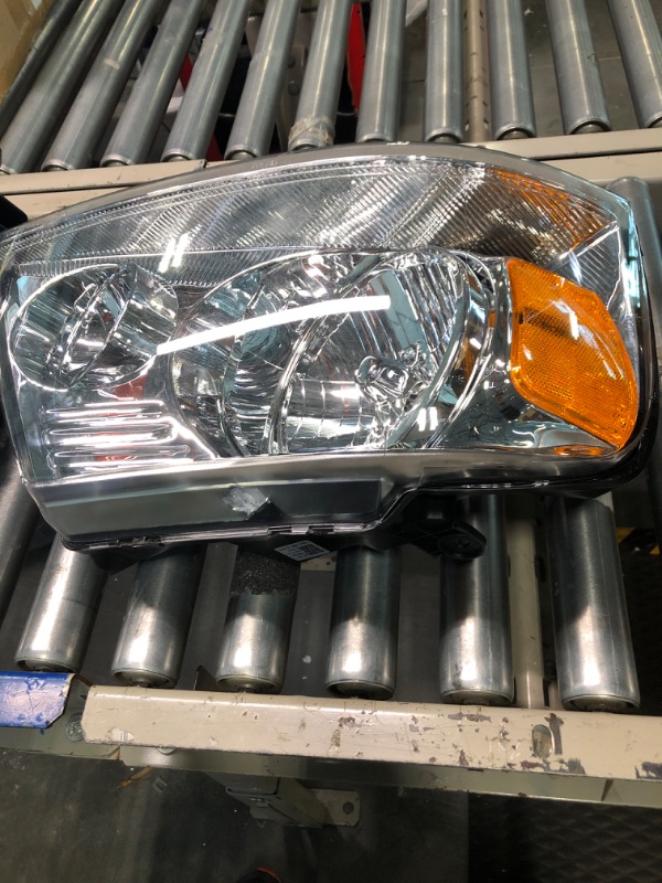 Photo 3 of AXLAHA 2004-2008 F150 Headlights Assembly for 2004 2005 2006 2007 2008 Ford F150 / 06-08 Lincoln Mark LT Pickup Chrome Housing Amber Reflector Clear Lens Replacement Driver and Passenger Side A-Chrome Housing Amber Reflector