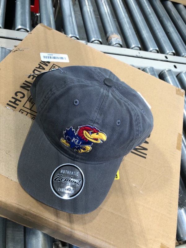 Photo 2 of 47 KANSAS JAYHAWKS MENS CHARCOAL `47 FRANCHISE FITTED HAT