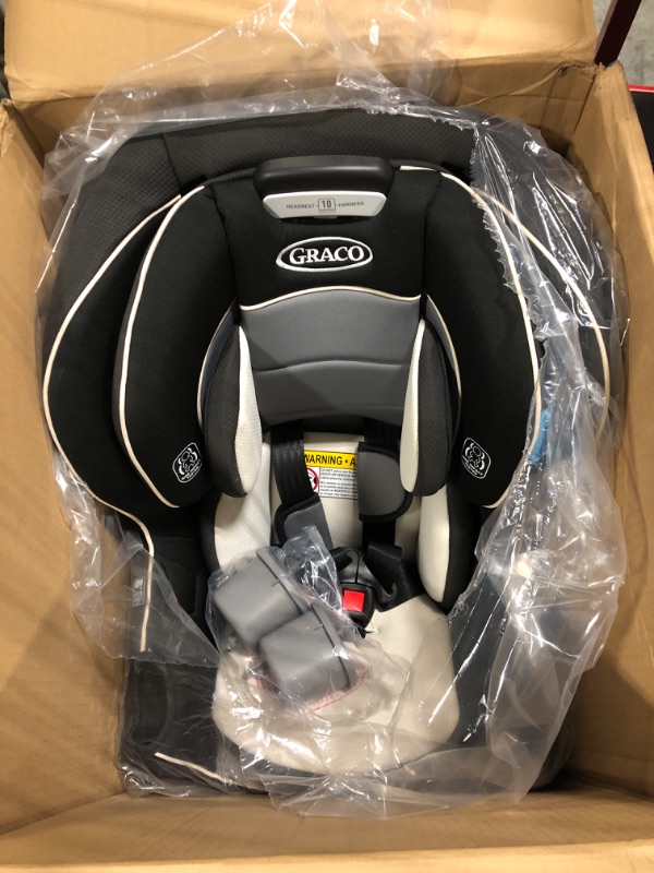 Photo 4 of Graco Extend2Fit Convertible Car Seat, Gotham