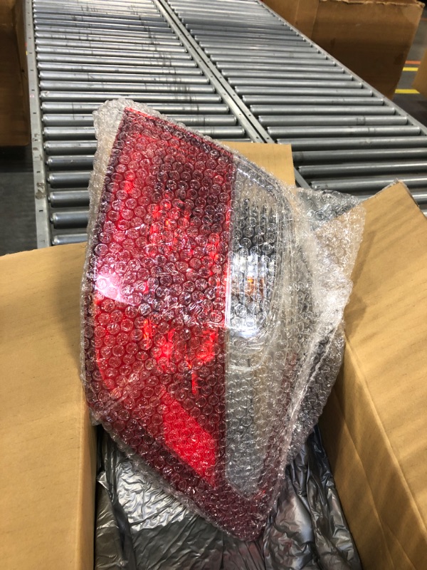 Photo 1 of For 2013-2015 Honda Accord Rear Tail Light Passenger Side Outer HO2805101 EX|LX|Sport | 33500-T2A-A01