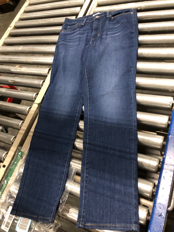 Photo 4 of Signature by Levi Strauss & Co. Gold Label Women's High-Rise Straight (Standard and Plus) 8 Short (New) Tennessee Valley 5d