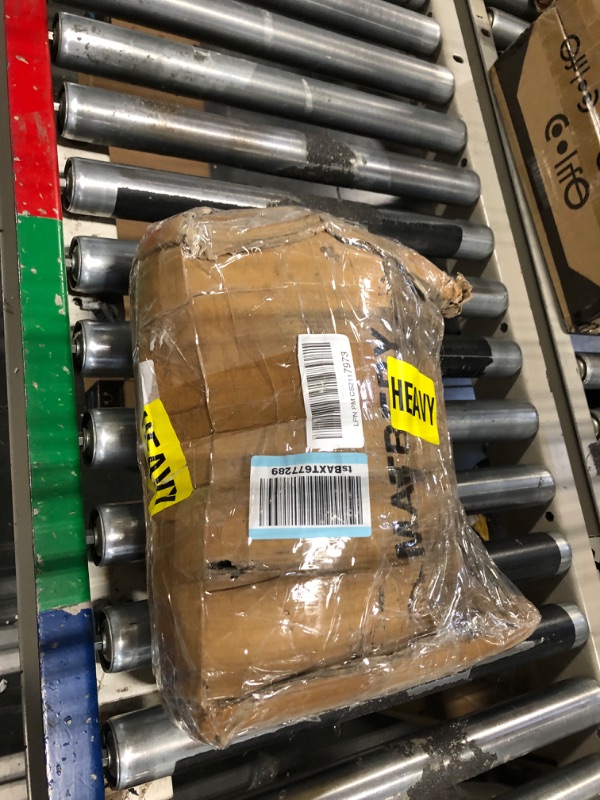 Photo 1 of Amazon Basics Rubber Encased Hex Dumbbell Hand Weight 30 Pounds Rubber Encased Hex Dumbbell