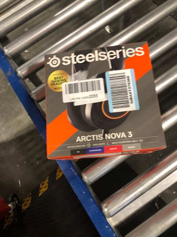 Photo 2 of SteelSeries New Arctis Nova 3 Multi-Platform Gaming Headset - Signature Arctis Sound - ClearCast Gen 2 Mic - PC, PS5/PS4, Xbox Series X|S, Switch, Mobile,Black Black Nova 3