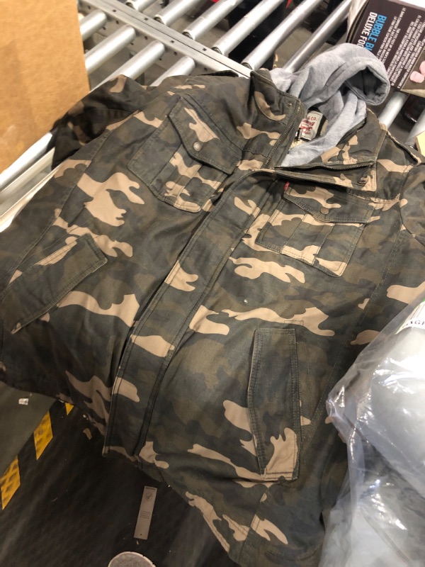 Photo 1 of Levi's Men's Washed Cotton Hooded Military Jacket X-Large Tall Camouflage