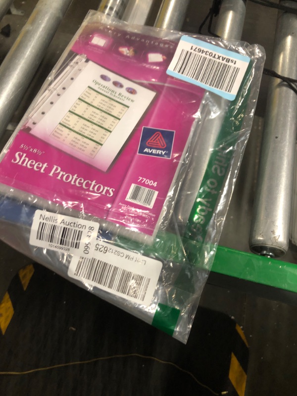 Photo 2 of Avery Top Load Sheet Protector Heavyweight 8 1/2 x 5 1/2 Clear 25/Pack