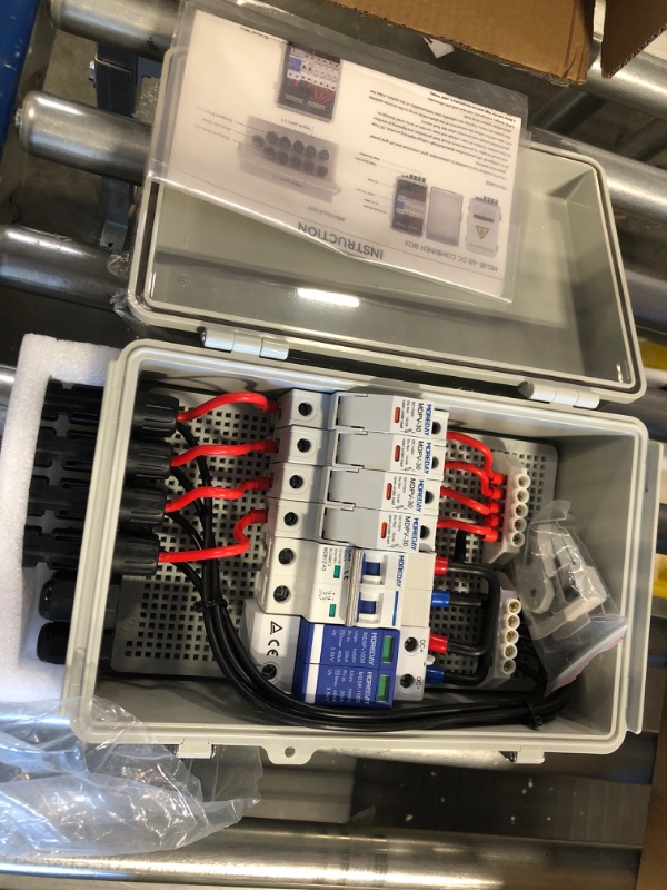 Photo 3 of 4 String Solar Combiner Box PV Combiner Box with Lightning Arreste, 63A Circuit Breakers and 15A Rated Current Fuse for On/Off Grid Solar Power System, IP65 Water Resistant 4 String PV Combiner Box