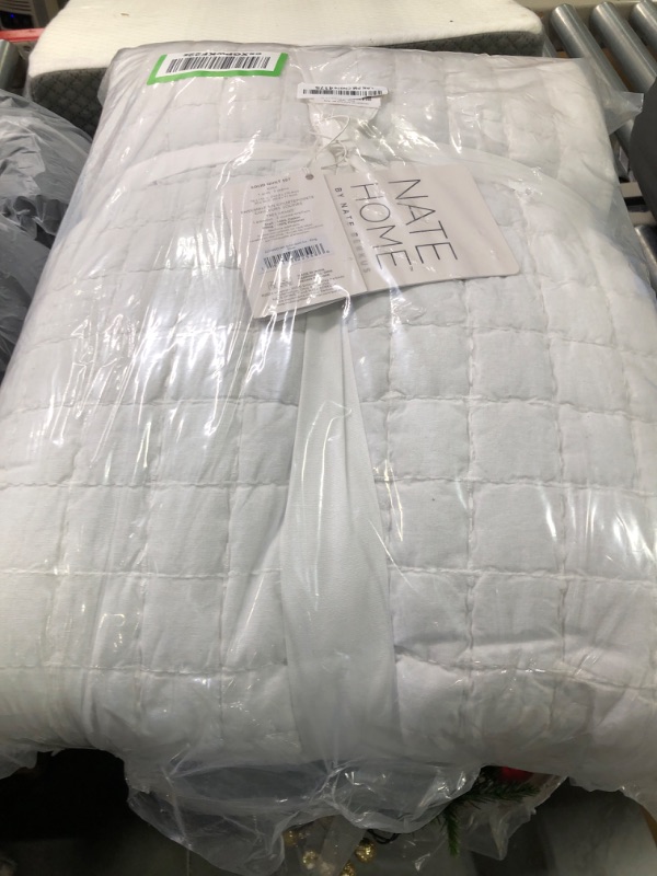 Photo 2 of Nate Home mDesign by Nate Berkus Solid All-Season Cotton Textured Quilt Set | Breathable and Comfortable Bedding from mDesign - King Size - 1 Quilt/2 Pillow Shams, Snow (White) White King