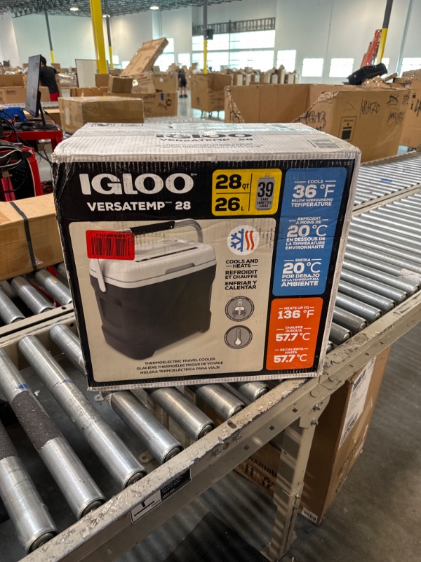 Photo 2 of Igloo Thermoelectric Iceless 28-40 Qt Electric Plug-in 12V Coolers 28 Qt Hot/Cold Grey