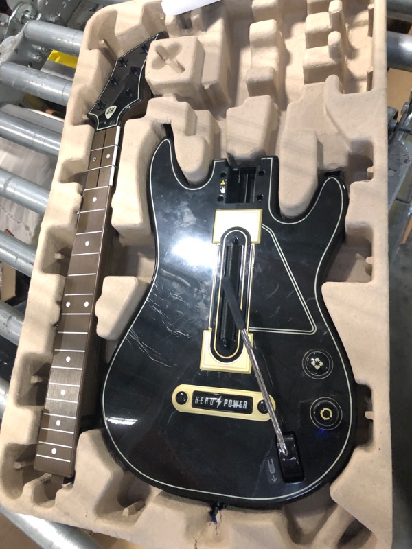 Photo 1 of Guitar Hero Live - iOS Tablet Guitar Bundle