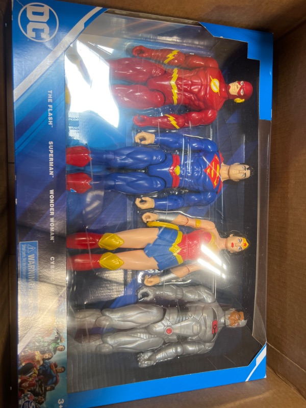 Photo 3 of DC Comics 12-inch Action Figure 4-Pack with Superman, The Flash, Wonder Woman and Cyborg 4 PK - Superman, The Flash, Cyborg, Wonder Woman (v1)