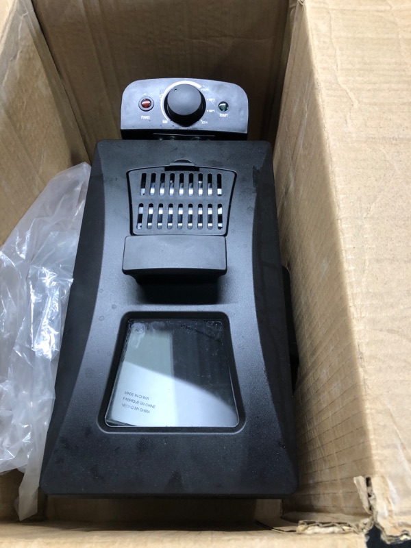 Photo 3 of Amazon Basics 3 Liter Electric Deep Fryer, Stainless Steel