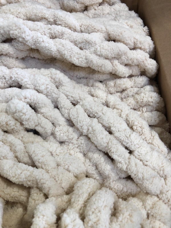Photo 3 of  Cream Chunky Knit Blanket Throw 32x40" Luxury Chenille Yarn Knitted Blanket Cozy Soft Handmade Cable Knit Throw Blanket for Couch Bed Sofa
