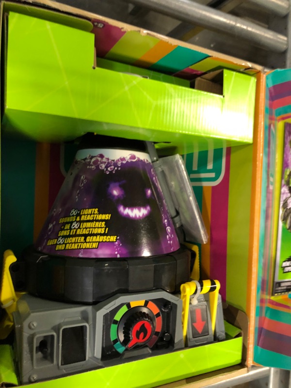 Photo 1 of Beast Lab - Stealth Strike Big Cat Beast Creator. Add Ingredients & Follow Experiment's Steps to Create Your Beast! with Bio Mist & 80+ Lights, Sounds & Reactions - Style May Vary | Amazon Exclusive Big Cats