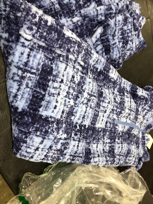 Photo 1 of Blue Sweater blanket [xl]