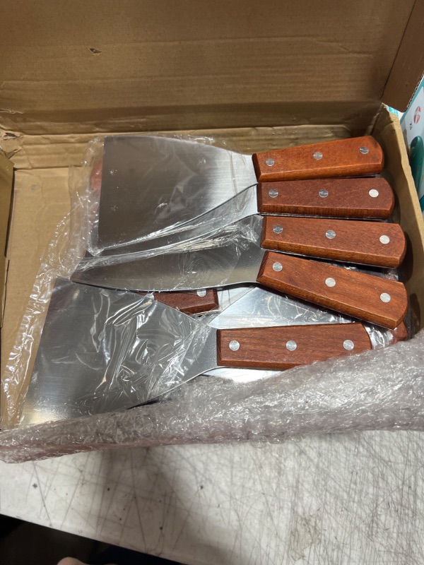 Photo 1 of 20 Pcs Stainless Steel Griddle Scraper Wood Handles Grill Spatula Scraper 8.6 x 3.9 Inch Slant Commercial Versatile Scraper for Flat Top Teppanyaki BBQ Dough Pancake Pizza Baking Cooking