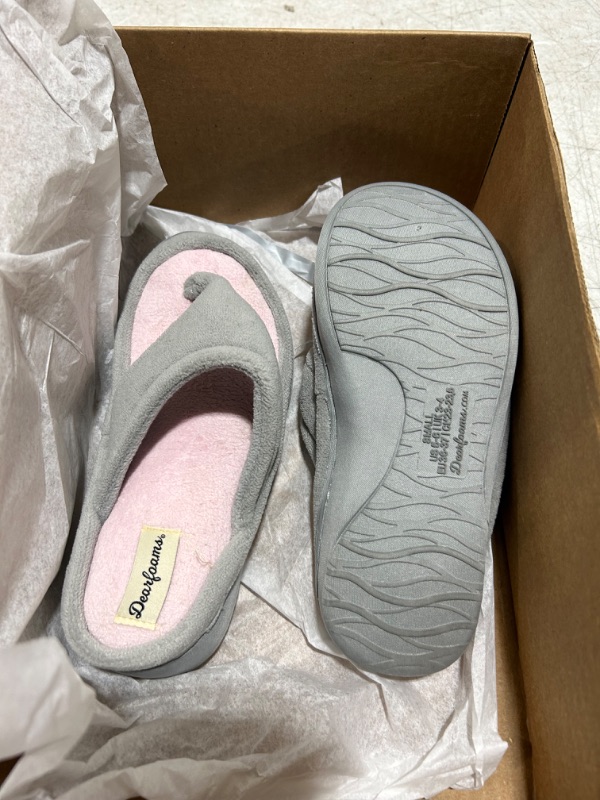 Photo 1 of Dearfoams Women's Grey/Pink Cozy Comfort Slippers US 5-6