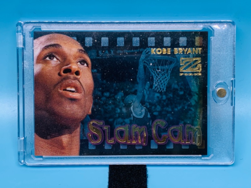 Photo 1 of 150028…Kobe Bryant slam cam z force card1 in hard plastic case