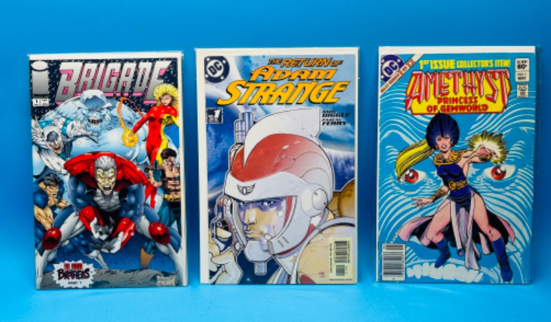 Photo 1 of 150125… 3 comics all #1’s in plastic sleeves 